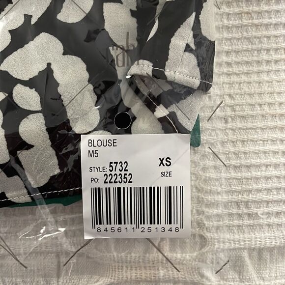 NWT CAbi #5732 Hobnob Two Tier Cami Green/Black XS - Picture 9 of 9